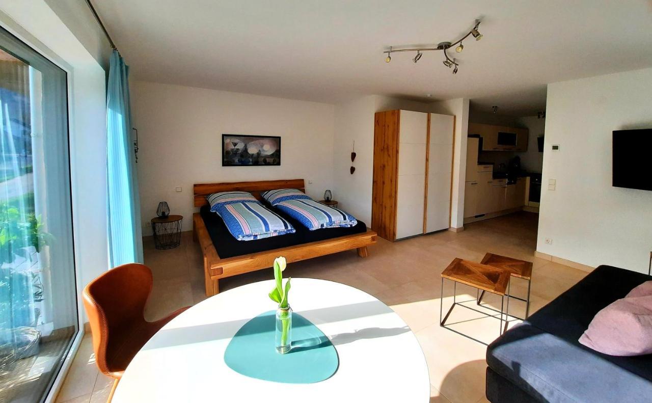 Ferienappartement Am Slevogtweg Leinsweiler Luaran gambar